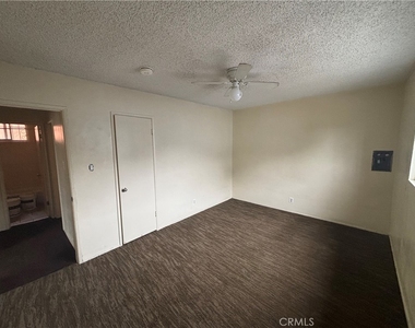 229 E 89th St - Photo Thumbnail 4