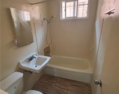 229 E 89th St - Photo Thumbnail 8