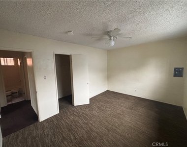 229 E 89th St - Photo Thumbnail 5