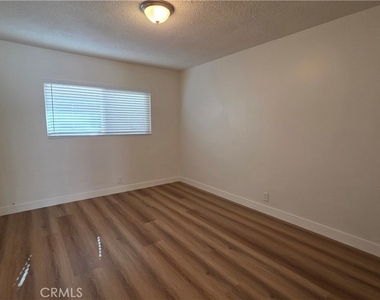 8641 Cerritos - Photo Thumbnail 3