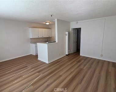 8641 Cerritos - Photo Thumbnail 5