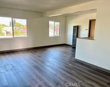 8641 Cerritos - Photo Thumbnail 1