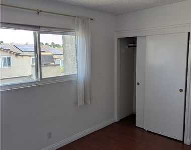 2105 Mathews - Photo Thumbnail 5