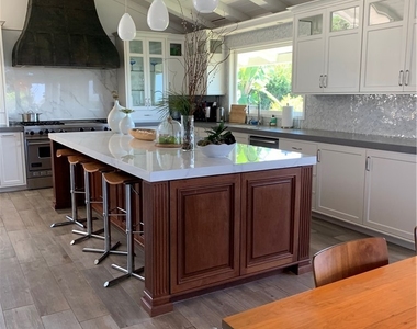 210 Monarch Bay - Photo Thumbnail 3