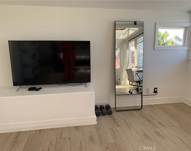 210 Monarch Bay - Photo Thumbnail 10