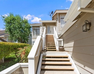 31 Oak Knolls - Photo Thumbnail 6