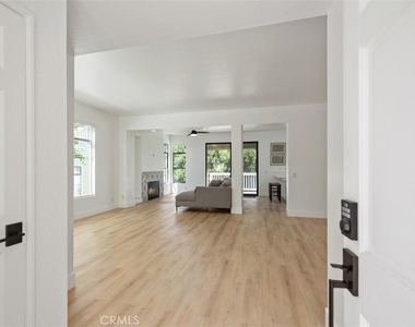 31 Oak Knolls - Photo Thumbnail 8