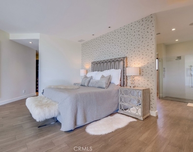 1725 Del Mar - Photo Thumbnail 18