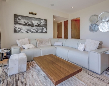 1725 Del Mar - Photo Thumbnail 27