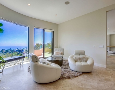 1725 Del Mar - Photo Thumbnail 5