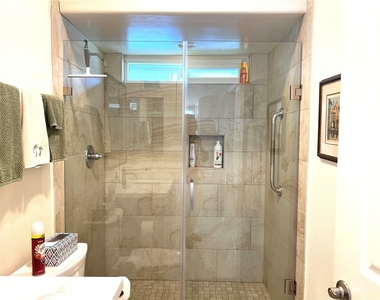 5438 Via Carrizo - Photo Thumbnail 12