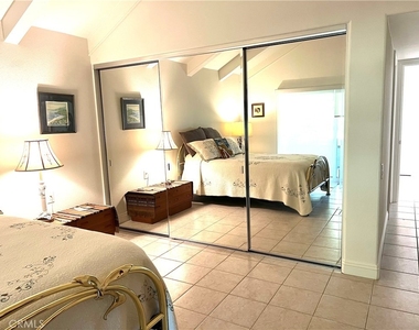 5438 Via Carrizo - Photo Thumbnail 14