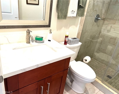 5438 Via Carrizo - Photo Thumbnail 11