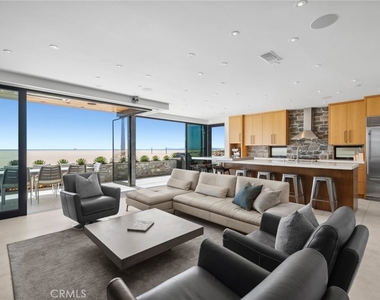 800 W Oceanfront - Photo Thumbnail 2