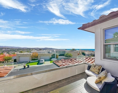 75 Marbella - Photo Thumbnail 40