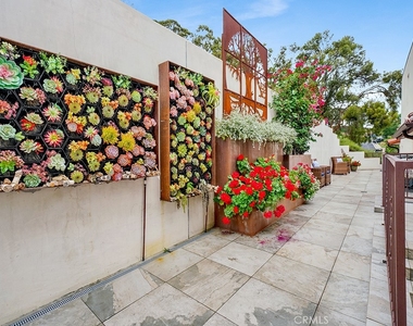 75 Marbella - Photo Thumbnail 29
