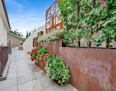 75 Marbella - Photo Thumbnail 30