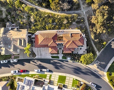 75 Marbella - Photo Thumbnail 3