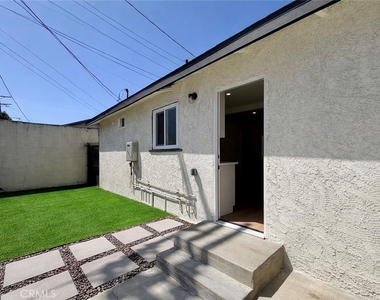 1426 W 83rd - Photo Thumbnail 3