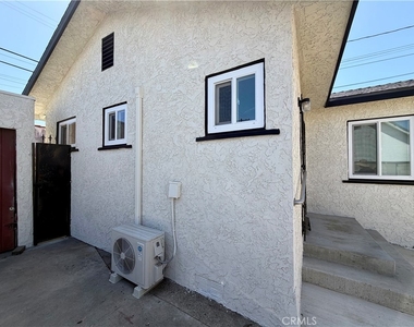 1426 W 83rd - Photo Thumbnail 11