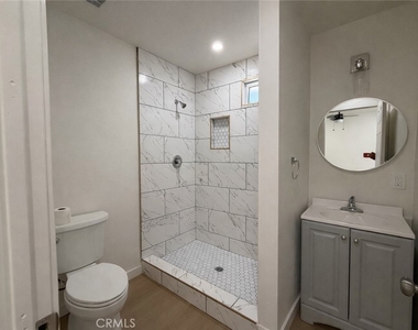 1426 W 83rd - Photo Thumbnail 6