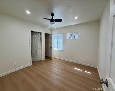 1426 W 83rd - Photo Thumbnail 8