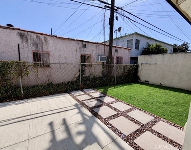 1426 W 83rd - Photo Thumbnail 10