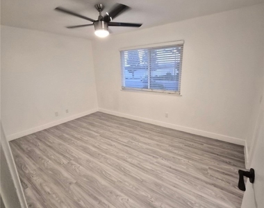 1301 W 8th - Photo Thumbnail 5