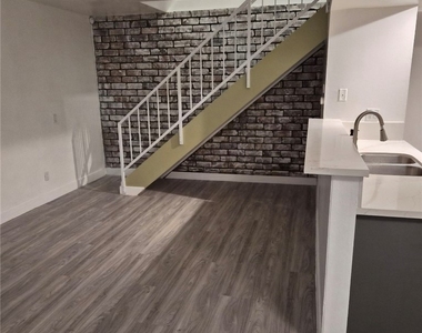 1301 W 8th - Photo Thumbnail 2