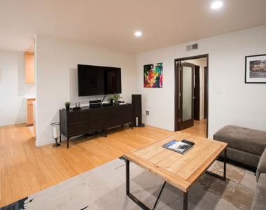 931 N Alfred Street - Photo Thumbnail 24