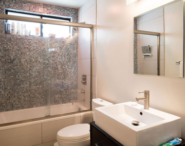 931 N Alfred Street - Photo Thumbnail 22