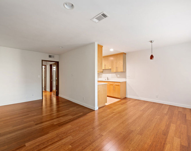 931 N Alfred Street - Photo Thumbnail 1