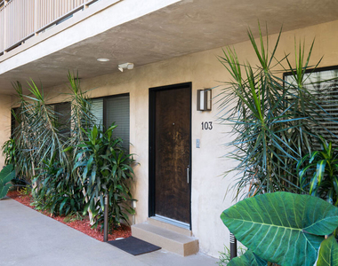 931 N Alfred Street - Photo Thumbnail 34