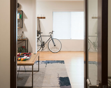 931 N Alfred Street - Photo Thumbnail 23