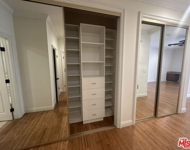 324 N Palm Drive - Photo Thumbnail 34