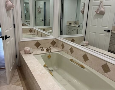 324 N Palm Drive - Photo Thumbnail 42