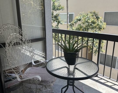 324 N Palm Drive - Photo Thumbnail 14