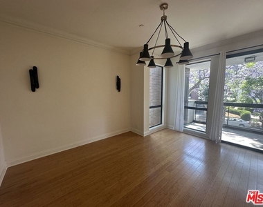 324 N Palm Drive - Photo Thumbnail 7