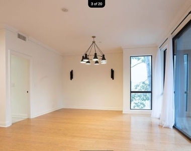 324 N Palm Drive - Photo Thumbnail 4
