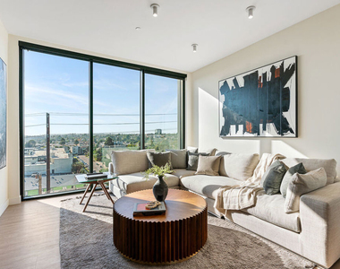3688 Overland Avenue - Photo Thumbnail 2