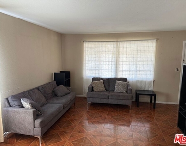 38454 Sumac Avenue - Photo Thumbnail 3