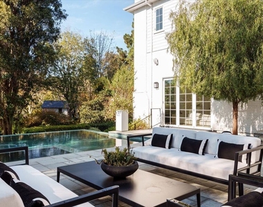 11579 W Sunset Boulevard - Photo Thumbnail 22