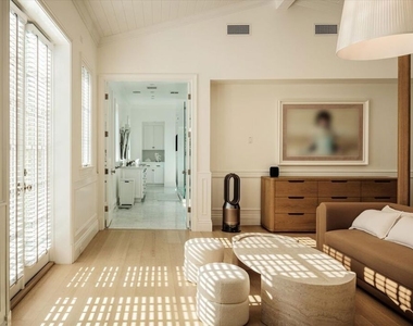 11579 W Sunset Boulevard - Photo Thumbnail 13