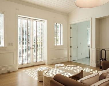 11579 W Sunset Boulevard - Photo Thumbnail 15