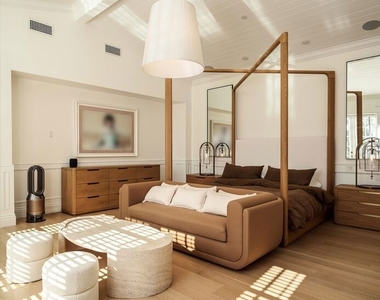 11579 W Sunset Boulevard - Photo Thumbnail 14