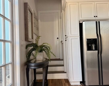 370 Main Street - Photo Thumbnail 14