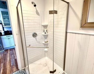 370 Main Street - Photo Thumbnail 10