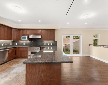 1630 Bridgeport Drive - Photo Thumbnail 8