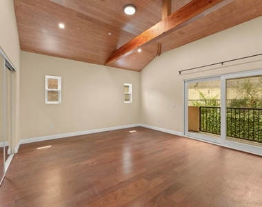 1630 Bridgeport Drive - Photo Thumbnail 32