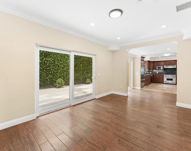 1630 Bridgeport Drive - Photo Thumbnail 16